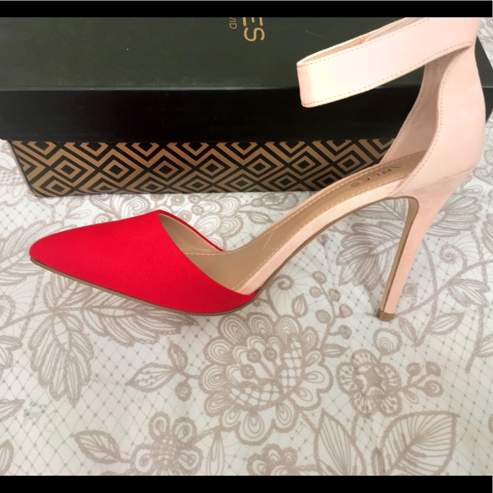 Charles by Charles David Stiletto Heels